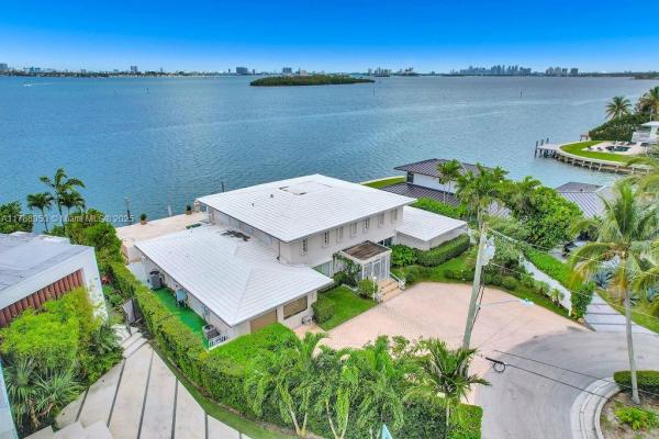 Sans Souci Estates, 1990 NE 119th Rd, North Miami, Florida 33181, image 1