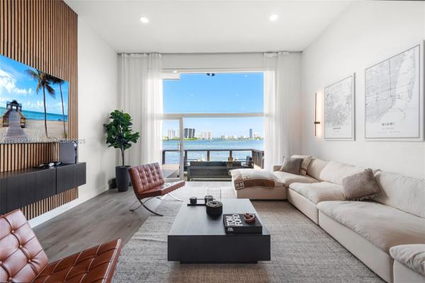 Villas On The Bay, 3927 NE 171st St #C, North Miami Beach, Florida 33160, image 1