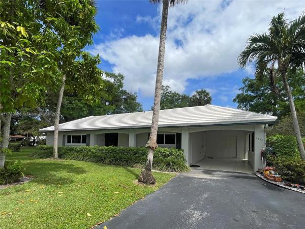 1130 W Cypress Dr #V-16, Pompano Beach, Florida 33069, image 1