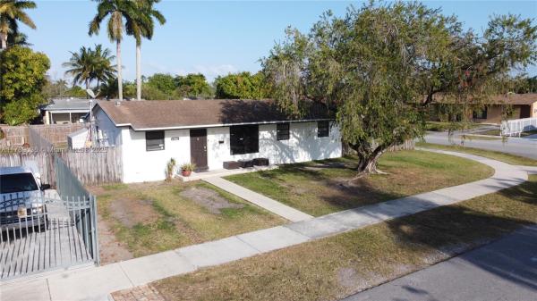 Fairway Estates, 15561 SW 102nd Ct, Palmetto Estates, Florida 33157, image 2