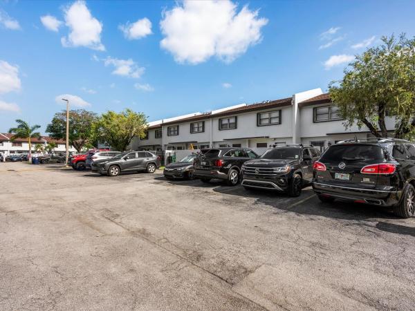 Gardens At Kendale Lakes, 8000 SW 152nd Ave #111, Kendall West, Florida 33193, image 3