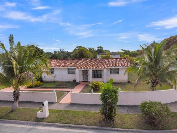 17855 SW 105th Ave, Unincorporated Dade County, Florida 33157, image 1