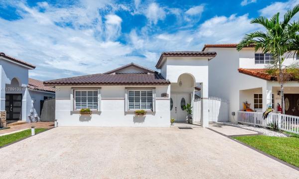 8981 NW 112th St, Hialeah Gardens, Florida 33018, image 1