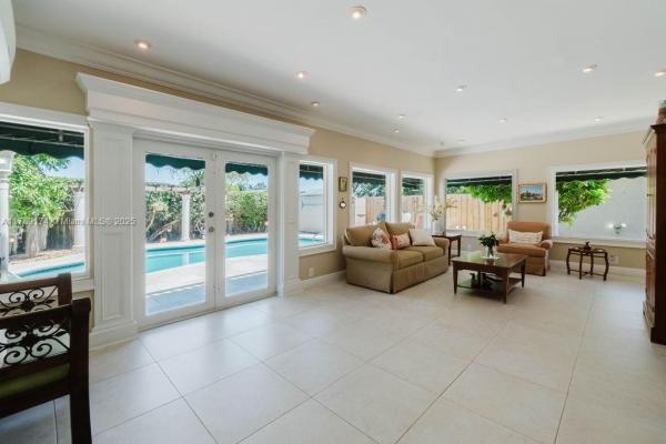 Patio Homes At Lakes Of The Meadow, 4249 SW 147th Ct, Kendall West, Florida 33185, image 2