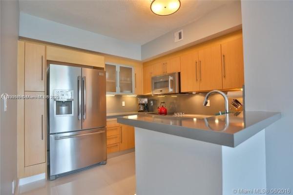 One Miami East, 335 S Biscayne Blvd #3700, Miami, Florida 33131, image 3