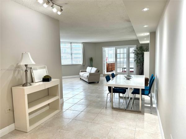 The Four Ambassadors, 801 Brickell Bay Dr #465, Miami, Florida 33131, image 1