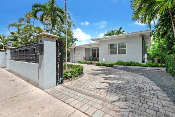 Coral Gables Country Club, 431 Bird Rd, Coral Gables, Florida 33146, image 3