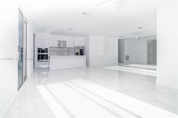 Brickell Estates, 900 SW 24th Rd, Miami, Florida 33129, image 1
