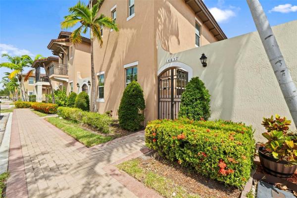 Meadow Pines, 14637 SW 15th St, Pembroke Pines, Florida 33027, image 1