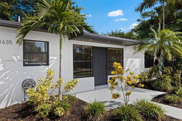 Hollywood Homesites, 1635 Liberty St, Hollywood, Florida 33020, image 3