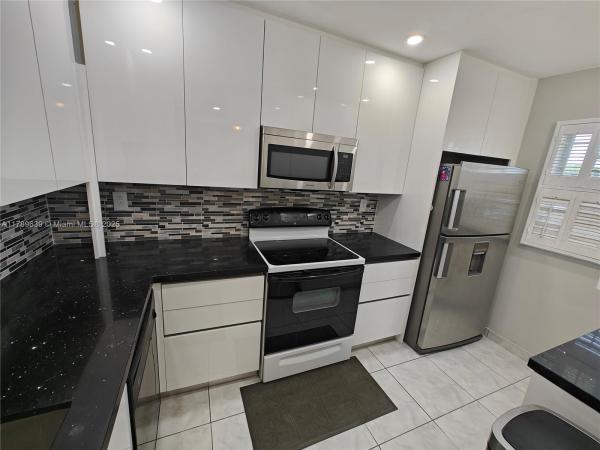 Waterford Point, 801 S Federal Hwy #102, Pompano Beach, Florida 33062, image 3