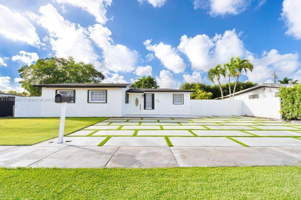 Hialeah, Florida 33015, image 1