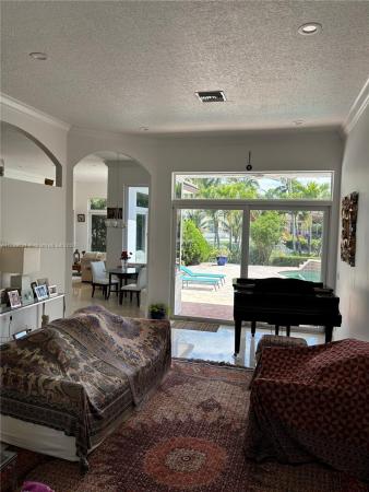 Hawks Landing, 320 Windmill Palm Ave, Plantation, Florida 33324, image 2