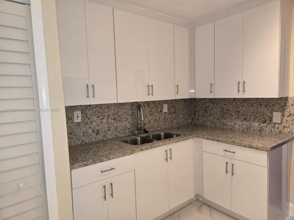 Hollywood Suburbs, 6308 Cleveland St, Hollywood, Florida 33024, image 3