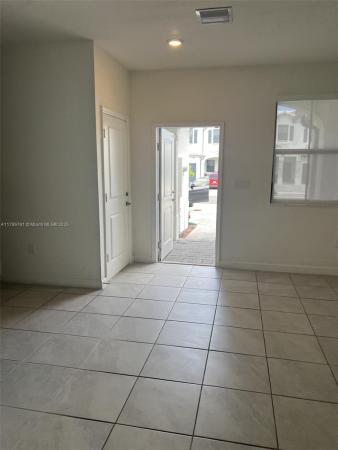 Pine Vista, 28519 SW 134th Ct, Leisure City, Florida 33033, image 3
