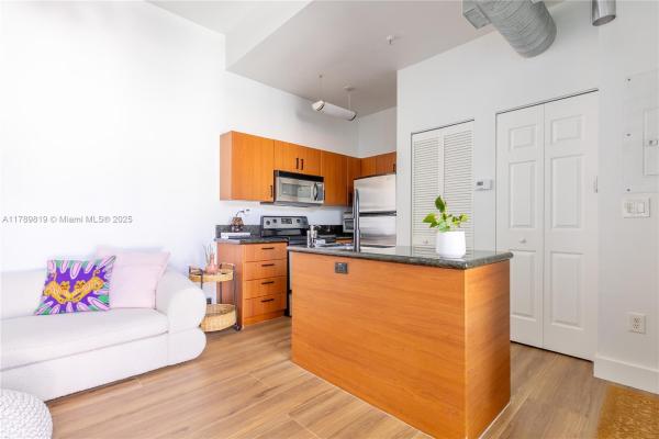 Groveloft, 3062 Bird Ave #C-1, Miami, Florida 33133, image 3