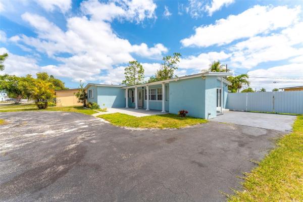 Westwood Lakes Residential, 11024 SW 51st Ter, Westwood Lakes, Florida 33165, image 3