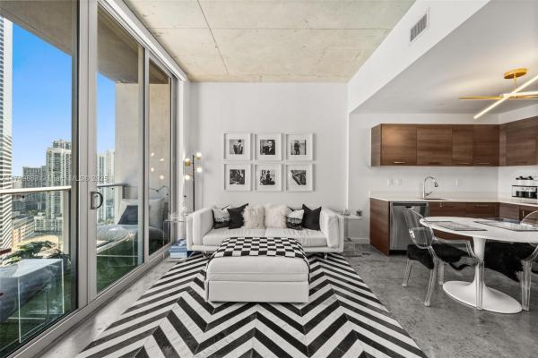Centro, 151 SE 1st St #2809, Miami, Florida 33131, image 1