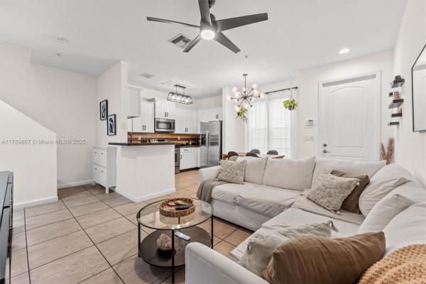Orchid Grove, 151 SW 7th Ct, Pompano Beach, Florida 33060, image 2