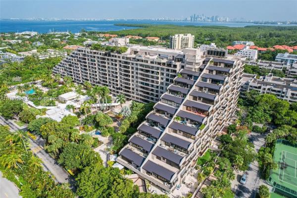 The EmeraldBay At Key Colony, 151 Crandon Blvd #138, Key Biscayne, Florida 33149, image 3