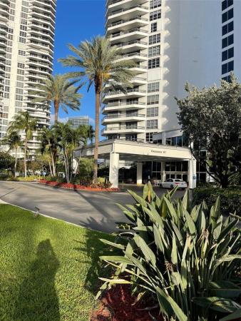 Mystic Pointe Tower 200, 19101 NE 36th Ct #1110, Aventura, Florida 33180, image 3
