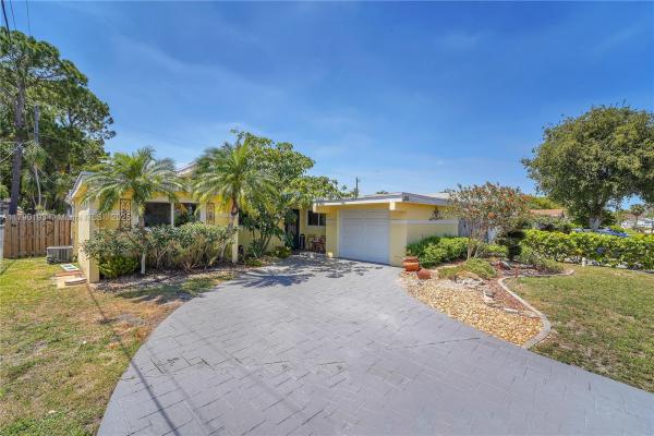 West Deerfield Beach, 359 SW 32nd Ave, Deerfield Beach, Florida 33442, image 2