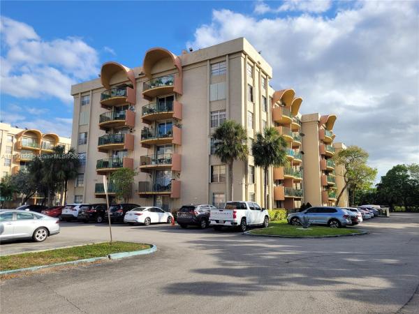 9360 Fontainebleau Blvd #208, Unincorporated Dade County, Florida 33172, image 1