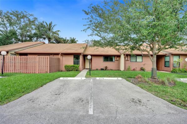 Banyan Lakes, 6179 Pine Tree Ln #B, Tamarac, Florida 33319, image 1