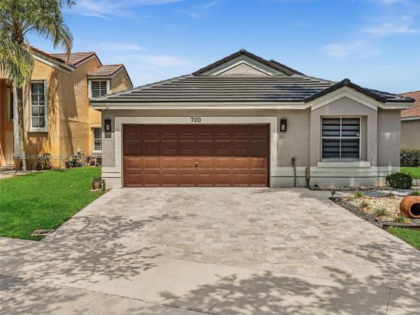 Sierra Falls, 700 Sand Creek Cir, Weston, Florida 33327, image 1