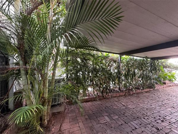 Palm Springs Villas, 7170 W 3rd Ave, Hialeah, Florida 33014, image 2