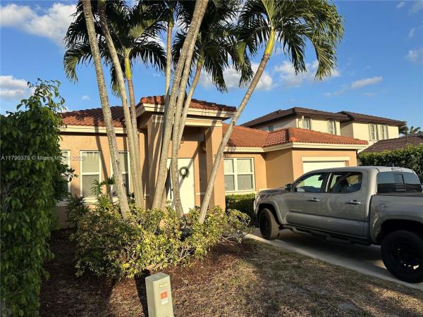 8201 SW 163rd Pl, Unincorporated Dade County, Florida 33193, image 1