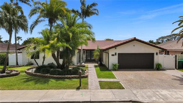 12030 SW 92nd St, Unincorporated Dade County, Florida 33186, image 1