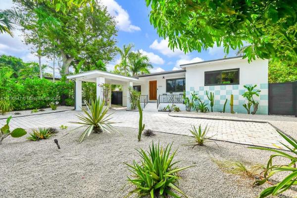 East Shore Crest, 1010 NE 83rd St, Miami, Florida 33138, image 1