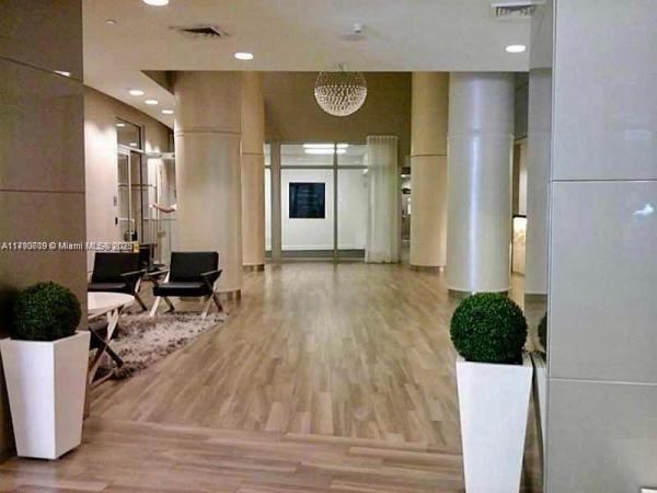 Opera Tower, 1750 N Bayshore Dr #1607, Miami, Florida 33132, image 2