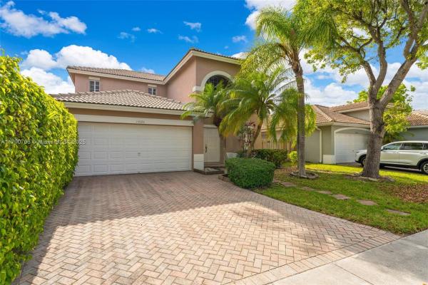 Oak Creek North, 14026 SW 155th Ct, Kendall, Florida 33196, image 2