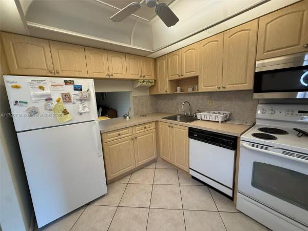Oriole Golf & Tennis Club 1, 7797 Golf Circle Dr #102, Margate, Florida 33063, image 2