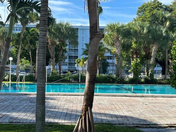 Ellington At County Line, 700 NW 214th St #319, Miami Gardens, Florida 33169, image 1