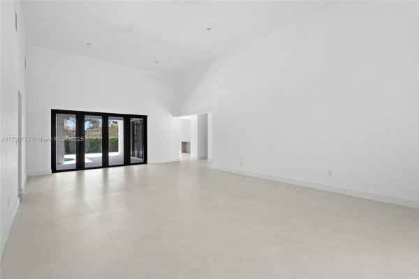 Country Club Of Miami Estates, 19601 E Saint Andrews Dr, Hialeah, Florida 33015, image 3