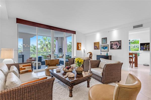 Lake Villa, 727 Crandon Blvd #401, Key Biscayne, Florida 33149, image 1