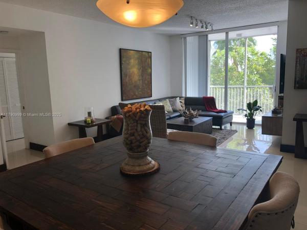 Doral House, 9725 NW 52nd St #407, Doral, Florida 33178, image 2