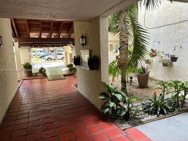 Kenland Bend South, 9040 SW 125th Ave #D105, The Crossings, Florida 33186, image 2