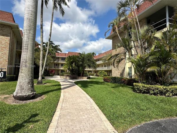 Tamberlane, 5540 Tamberlane Cir #316, Palm Beach Gardens, Florida 33418, image 1