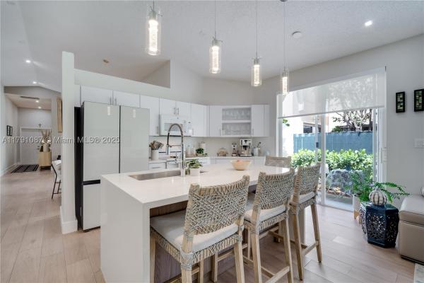 Doral Landings East, 11334 NW 53rd Ln, Doral, Florida 33178, image 2