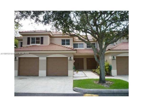 Royal Townhomes, 2405 NW 97th Ter, Pembroke Pines, Florida 33024, image 1