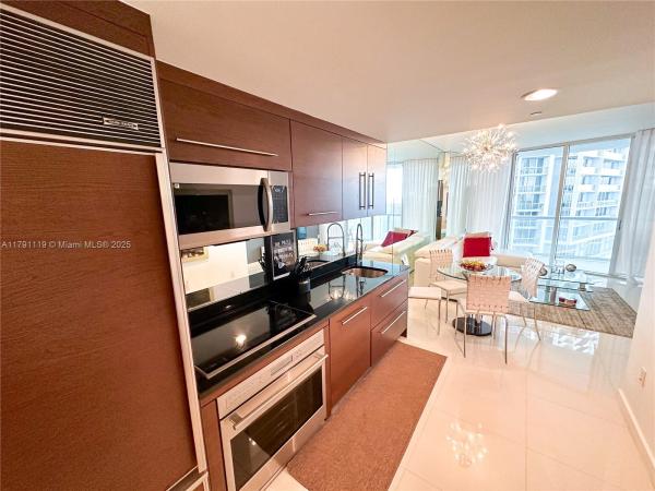 Icon Brickell Tower 2, 495 Brickell Ave #4508, Miami, Florida 33131, image 1