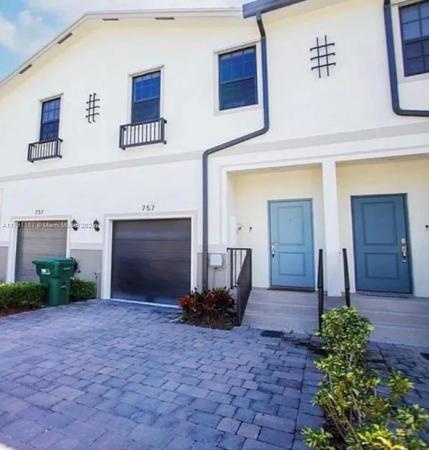 Regal Palm Square, 757 SW 11th St, Florida City, Florida 33034, image 1