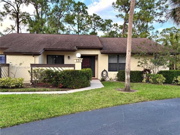 Strathmore Gate, 120 Roselle Ct, Royal Palm Beach, Florida 33411, image 2