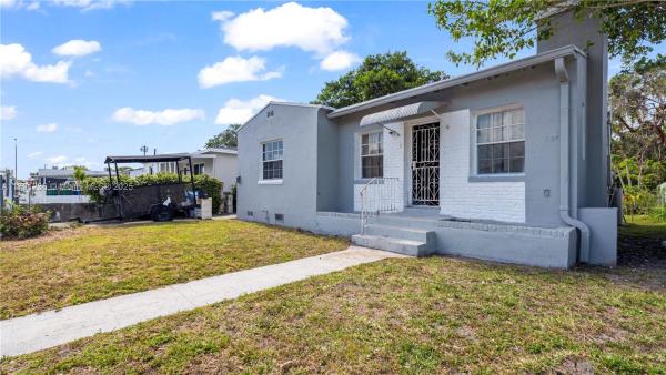 724 NW 77th St, Miami, Florida 33150, image 1