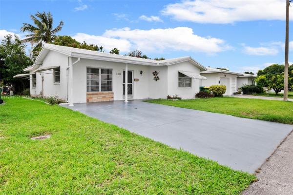 Fairhaven 11, 5810 NW 82nd Ter, Tamarac, Florida 33321, image 2