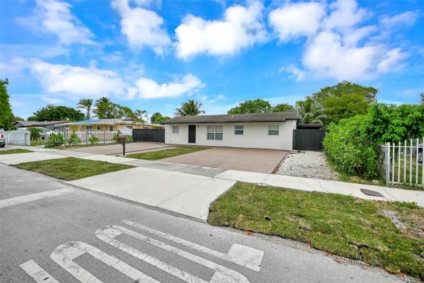 Starlightlot, 20431 NW 46th Ave, Miami Gardens, Florida 33055, image 1